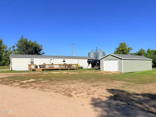 105 State Street Ne, Medina, ND 58467