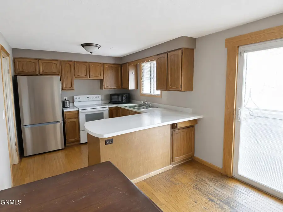 2114 8th Avenue E, Williston, ND 58801 - #2