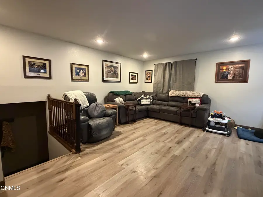 1710 6th Avenue Ne, Jamestown, ND 58401 - #3
