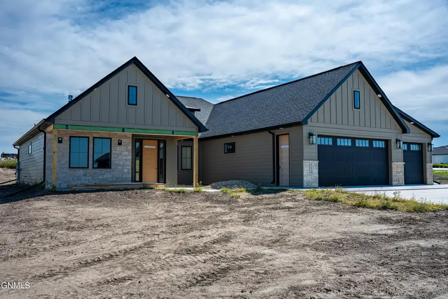 4113 Clairmont Road, Bismarck, ND 58503 - #3