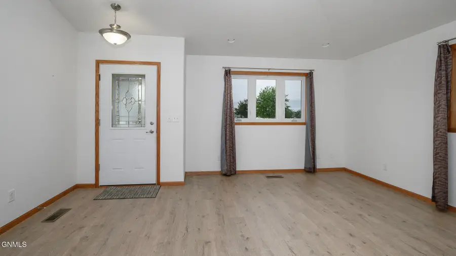 3433 Nebraska Drive, Bismarck, ND 58503 - #2