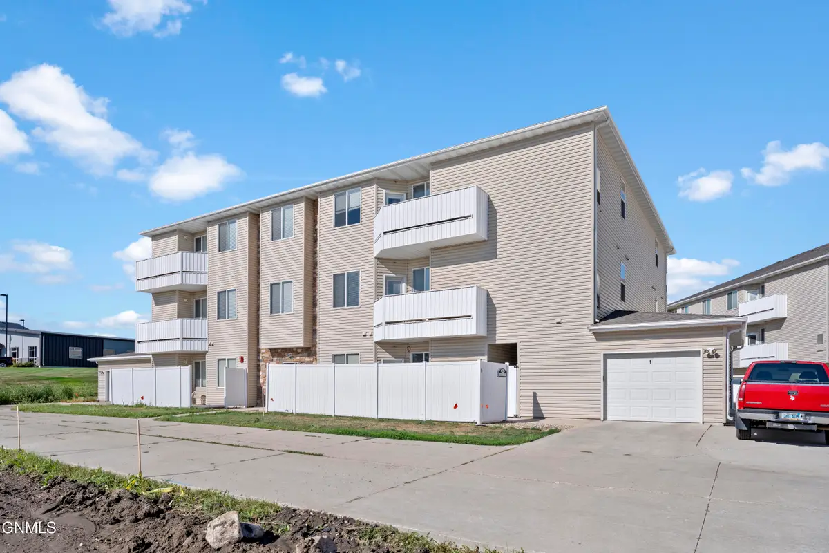 4912 Ottawa Street #4, Bismarck, ND 58503 - #1