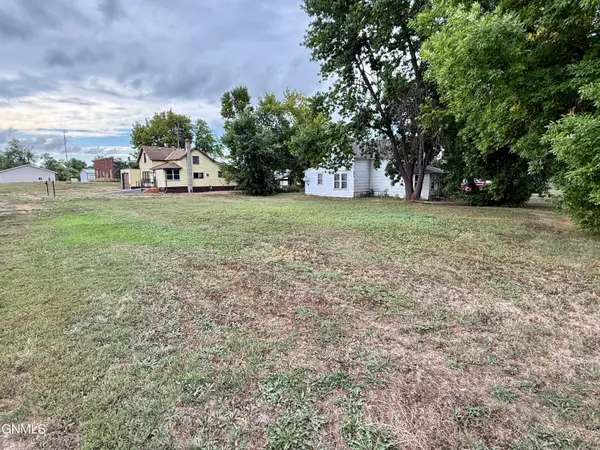 707 2nd Street S, Tower City, ND 58071