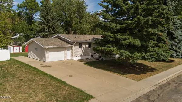 222 Main Street E, Center, ND 58530