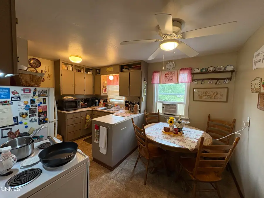 212 2nd Avenue Sw, Ellendale, ND 58436 - #3