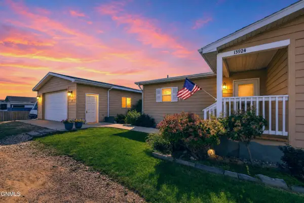 13924 Bergstrom Drive, Williston, ND 58801