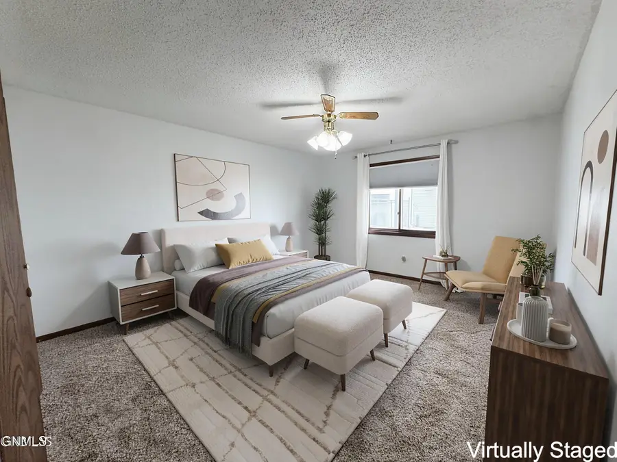 1147 Jefferson Avenue, Bismarck, ND 58504 - #3