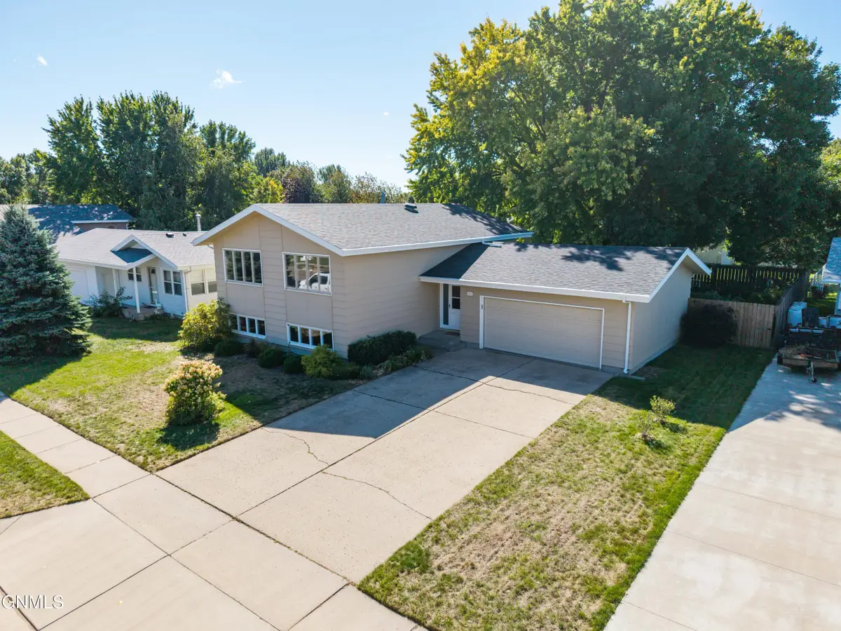1606 Columbia Drive, Bismarck, ND 58504 - #1
