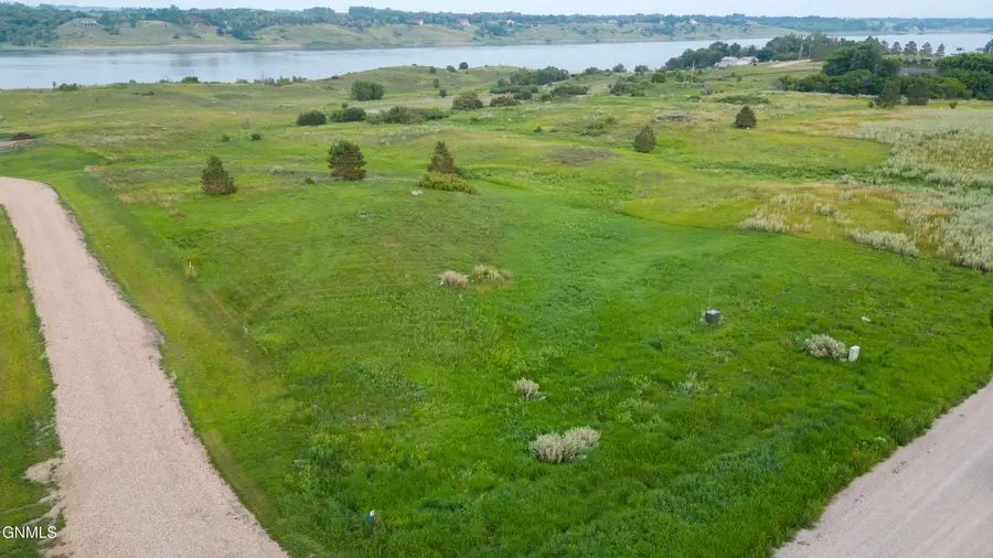 3076 Lake Front Drive, Jamestown, ND 58401 - #2