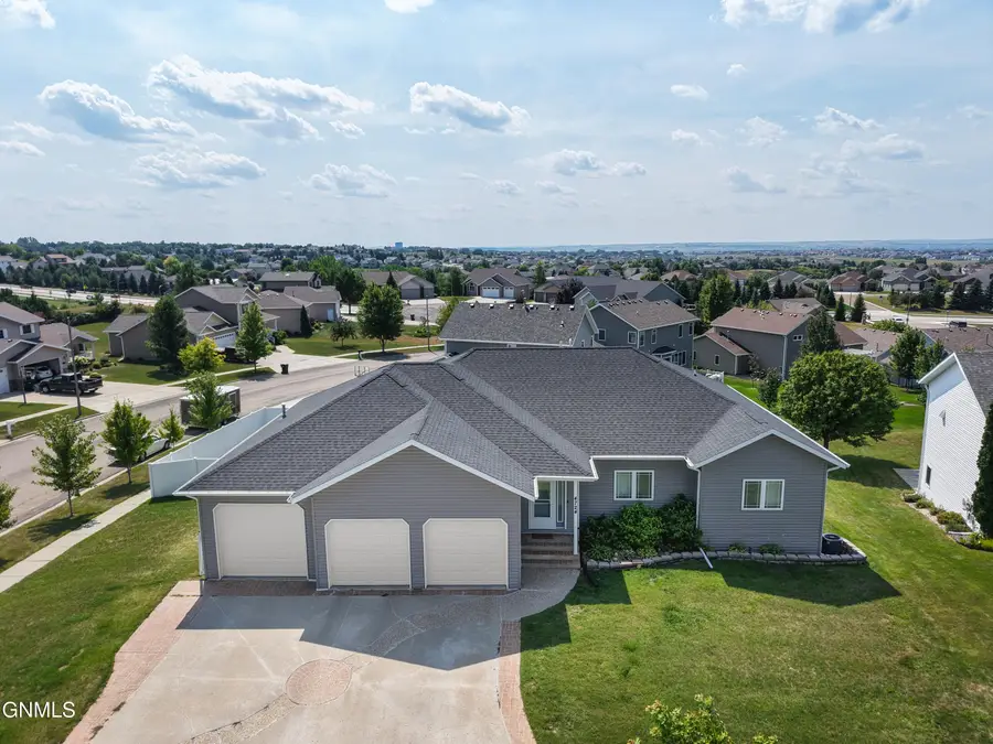 4724 Fountainblue Drive, Bismarck, ND 58503 - #3