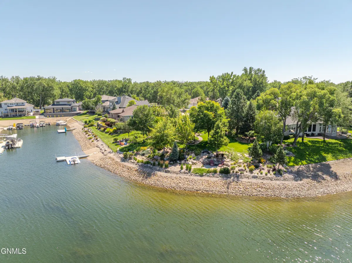 1534 Buccaneer Place, Bismarck, ND 58504 - #1