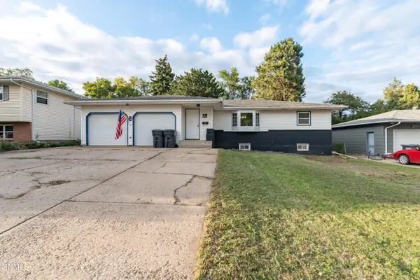 502 14th Street Nw, Mandan, ND 58554