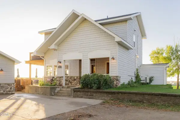 2981 East Lakeside Road, Jamestown, ND 58401