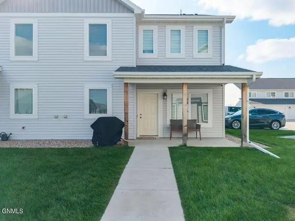 3309 Kenner Loop, Bismarck, ND 58504