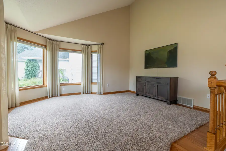 517 Brunswick Drive, Bismarck, ND 58503 - #3