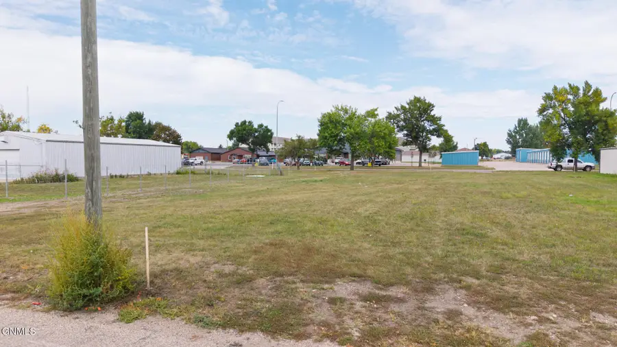 1012 13th Street Ne, Jamestown, ND 58401 - #2