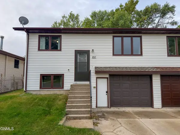 211 14th Street Ne, Mandan, ND 58554
