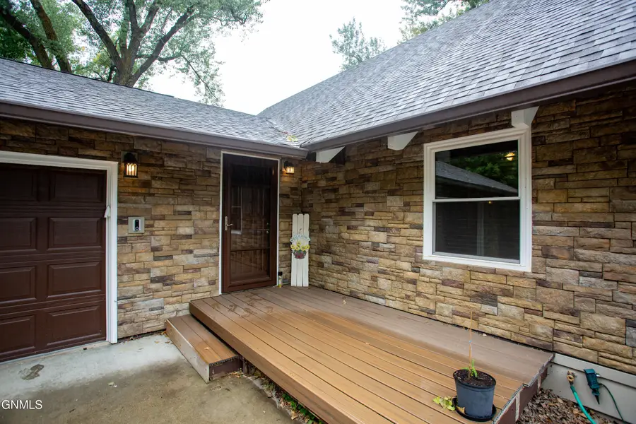 7649 Dogwood Drive, Bismarck, ND 58504 - #2