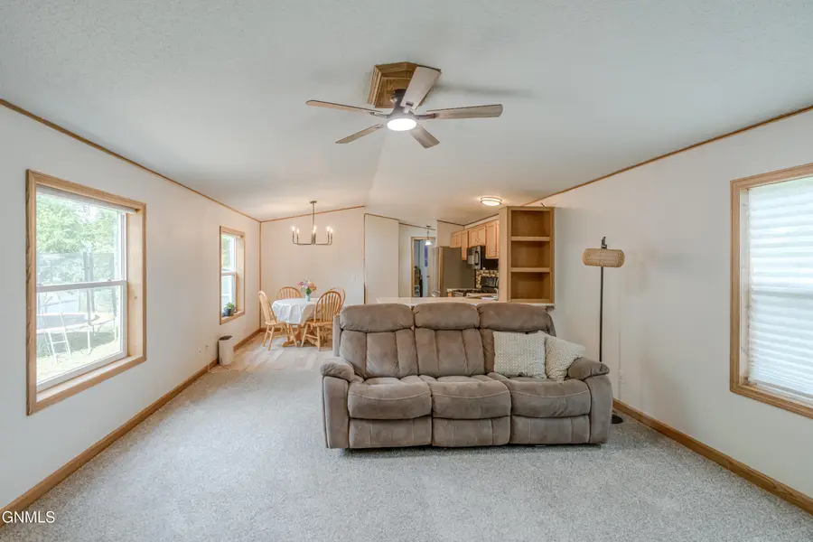 208 E Coyote Street, Mandan, ND 58554 - #3