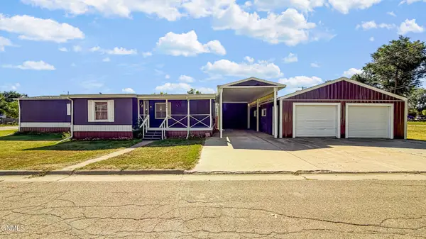 306 5th Street, Fairview, MT 59221