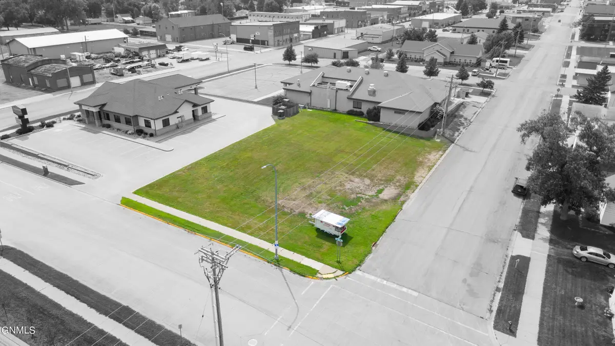 145 5th Avenue Ne, Valley City, ND 58072 - #1