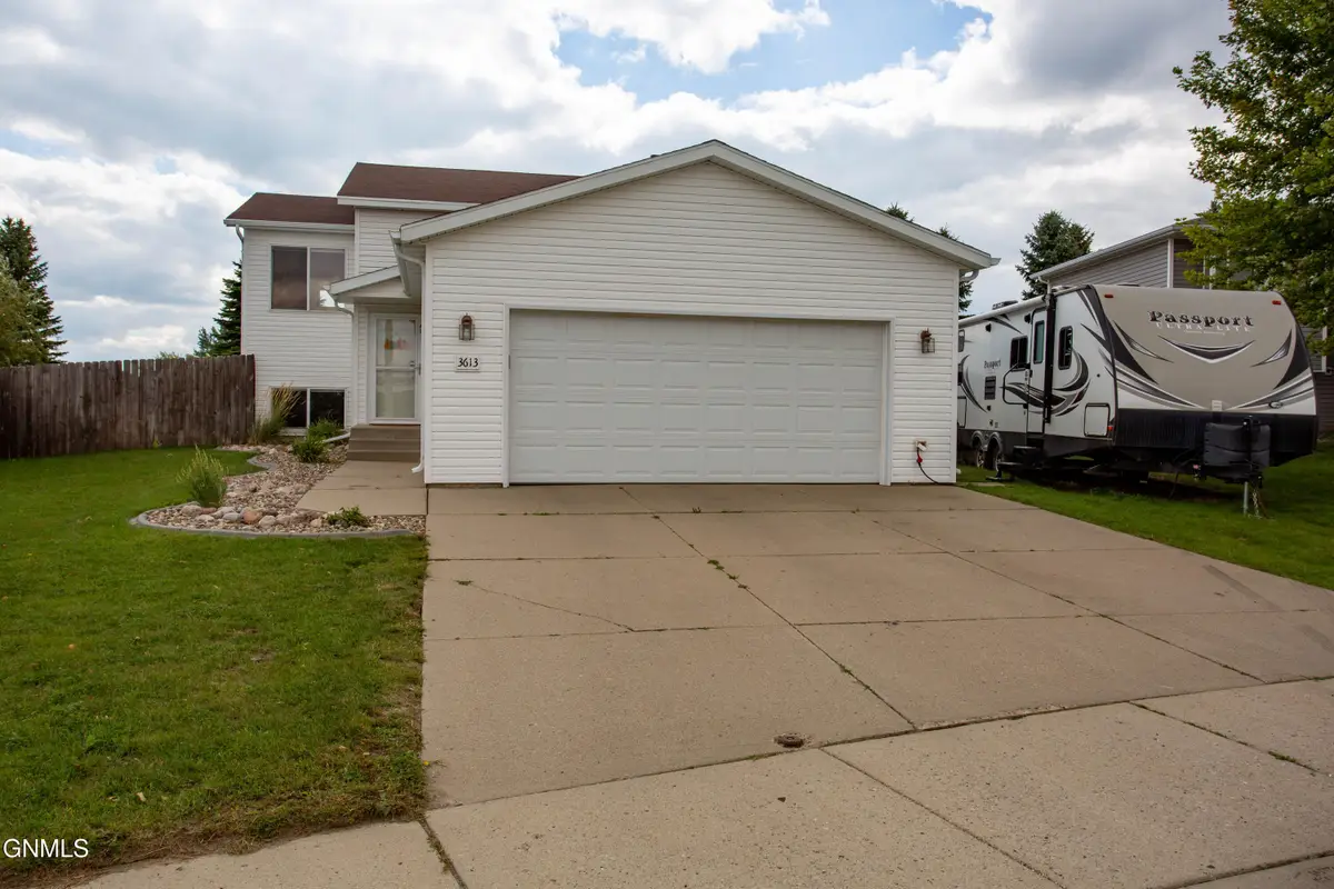 3613 Lewis Road Nw, Mandan, ND 58554 - #1