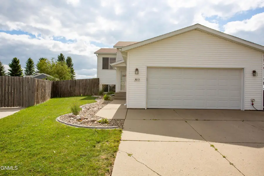 3613 Lewis Road Nw, Mandan, ND 58554 - #2
