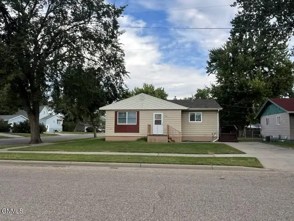 918 8th Street W, Mobridge, SD 57601
