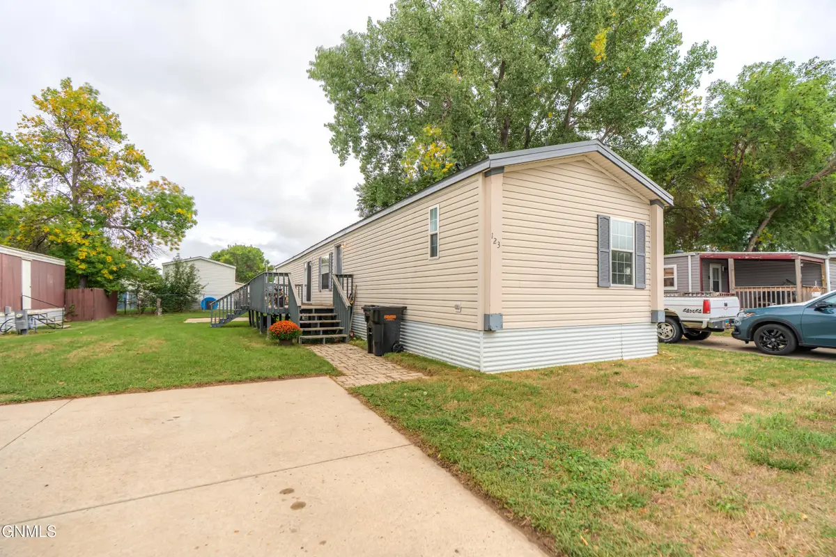 123 Georgia Street, Bismarck, ND 58504 - #1