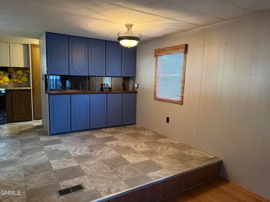 100 3rd Street Sw #D72, Mandan, ND 58554 - #3