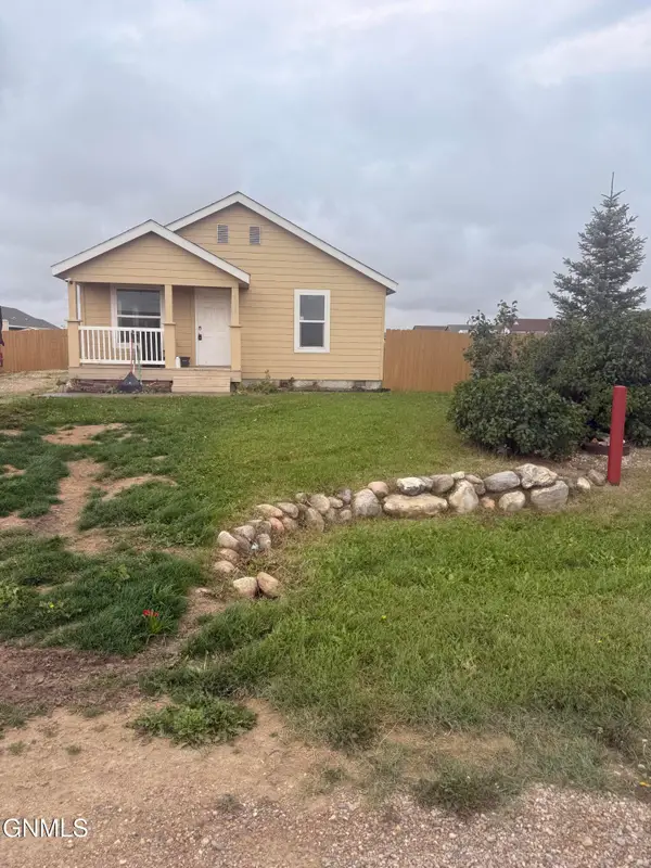 5627 Lukenbill Avenue, Williston, ND 58801