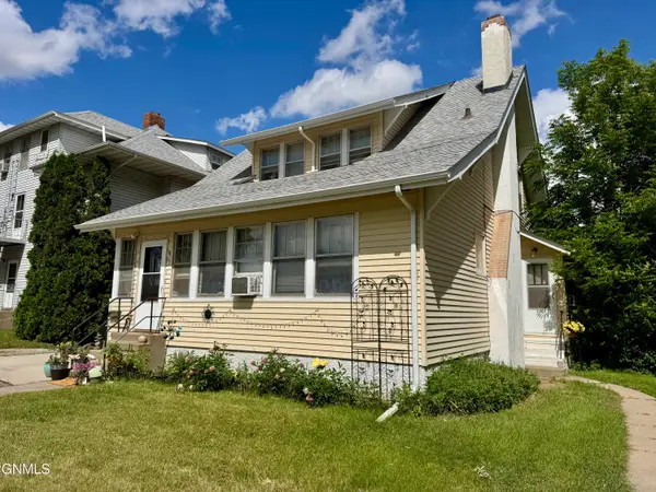 611 6th Street, Bismarck, ND 58501