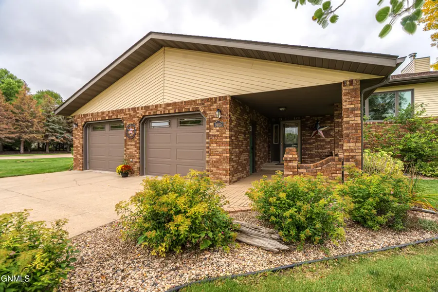 9405 Oak Drive, Bismarck, ND 58503 - #2