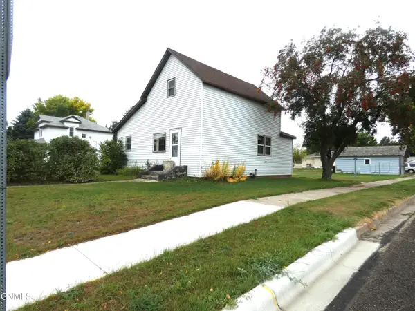 620 Broadway Street N, Linton, ND 58552