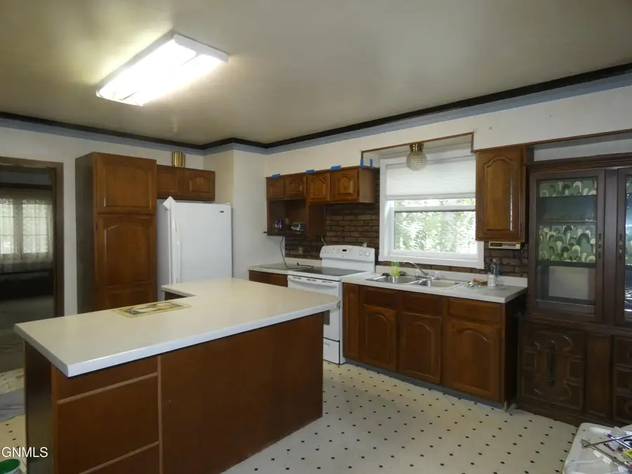 207 F Avenue N, Strasburg, ND 58573 - #2