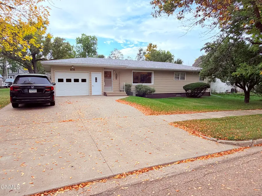 508 1st Street Se, Crosby, ND 58730 - #2