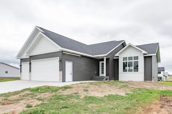 5315 Hendrickson Drive, Bismarck, ND 58504
