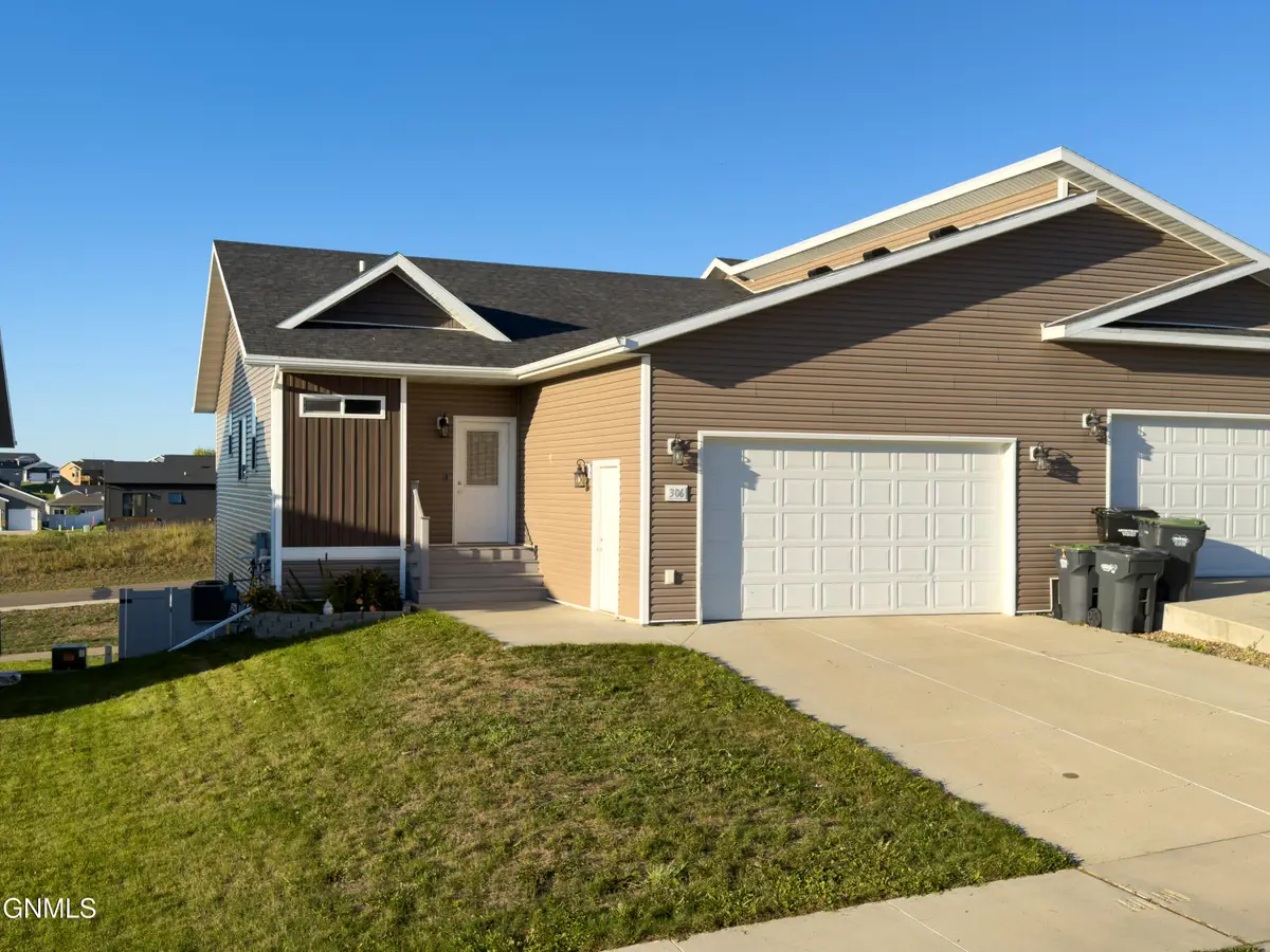 306 Lena Court Se, Mandan, ND 58554 - #1