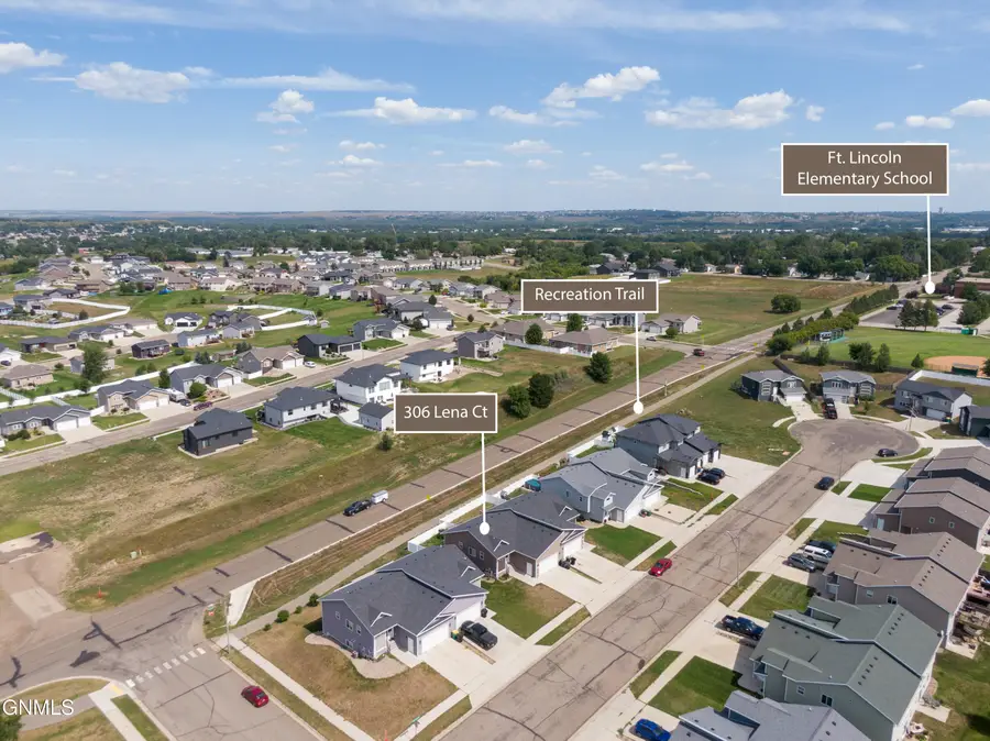 306 Lena Court Se, Mandan, ND 58554 - #2