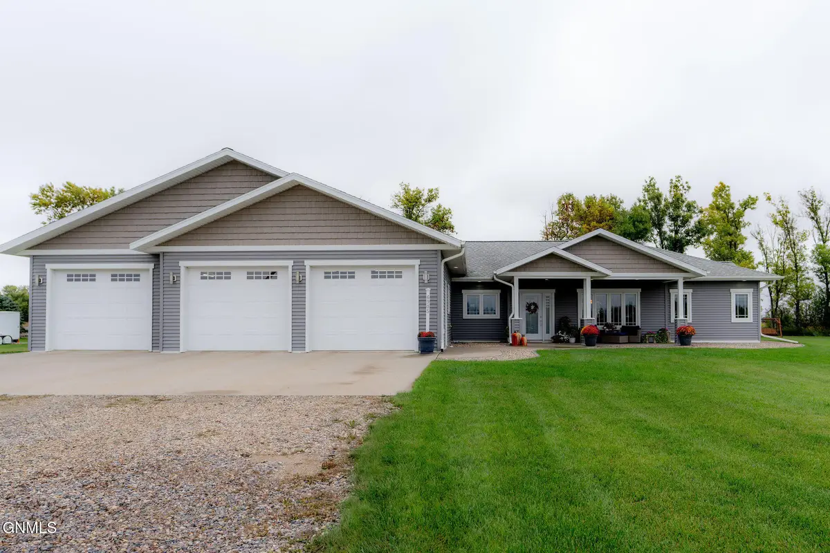 6905 Highway 200, Carrington, ND 58421 - #1