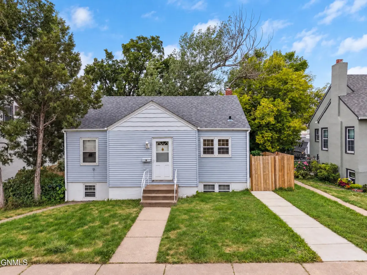 310 15th Street N, Bismarck, ND 58501 - #1