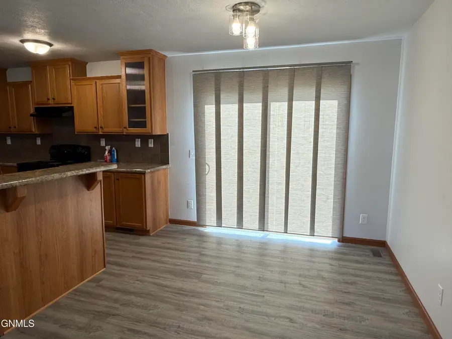 12238 Buffalo Hills Drive, Watford City, ND 58854 - #3