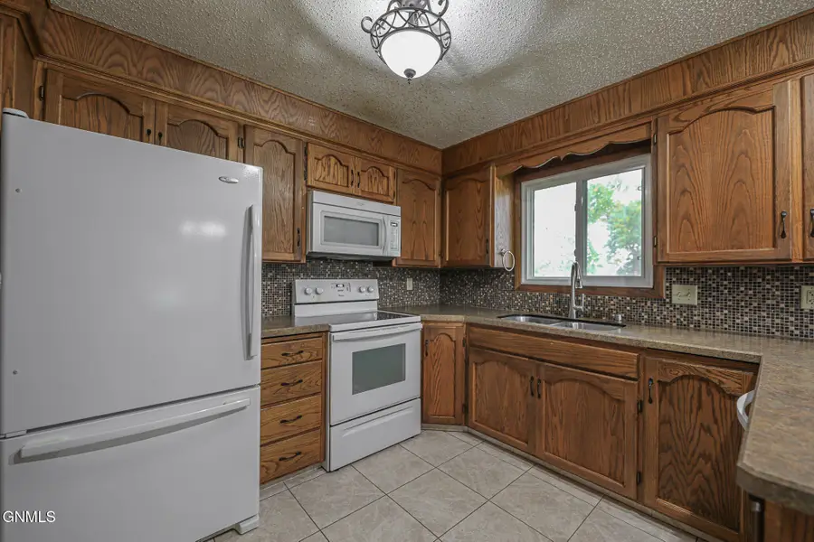 1998 20th Street, Bismarck, ND 58501 - #2