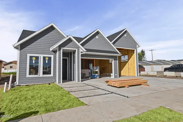 2323 25th Avenue W, Williston, ND 58801