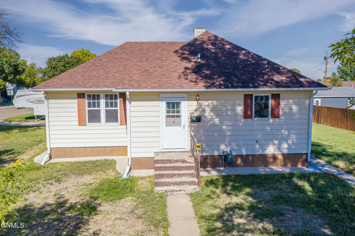 619 4th Street Sw, Sidney, MT 59270 - #1