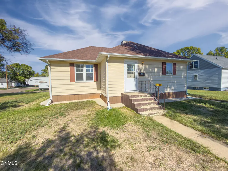 619 4th Street Sw, Sidney, MT 59270 - #3