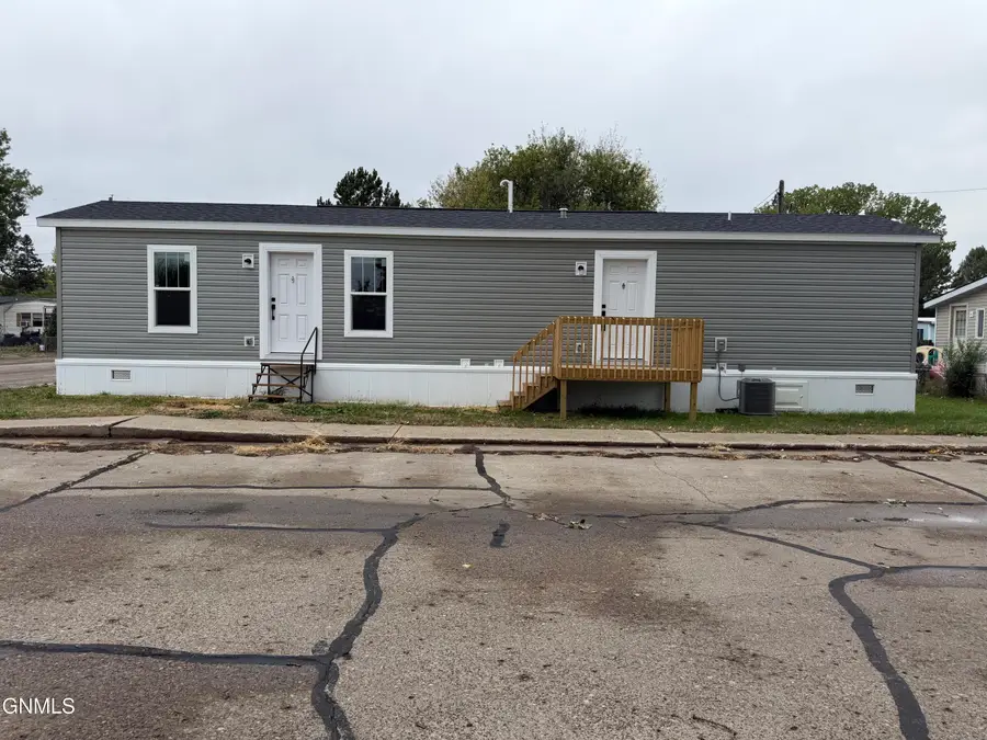 703 6th Avenue Se #C1, Mandan, ND 58554 - #2