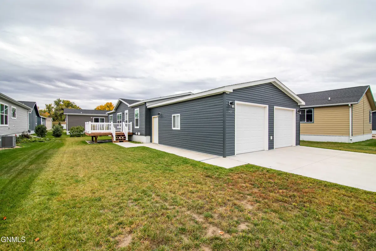 1421 Fox Drive Se, Mandan, ND 58554 - #1