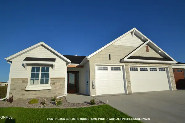 4113 Ivory Lane, Bismarck, ND 58503