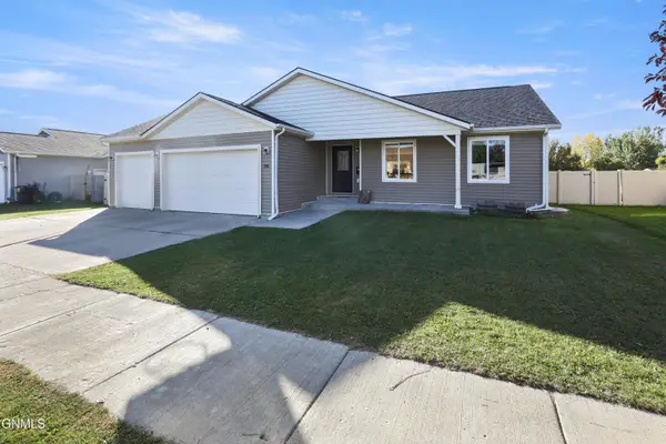 1719 25th Street W, Williston, ND 58801